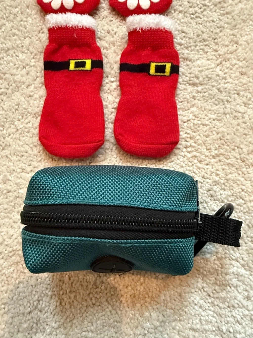 Bundle of Dog Socks (4-Pack) + Poop💩 Bag Pouch - Picture 2 of 8